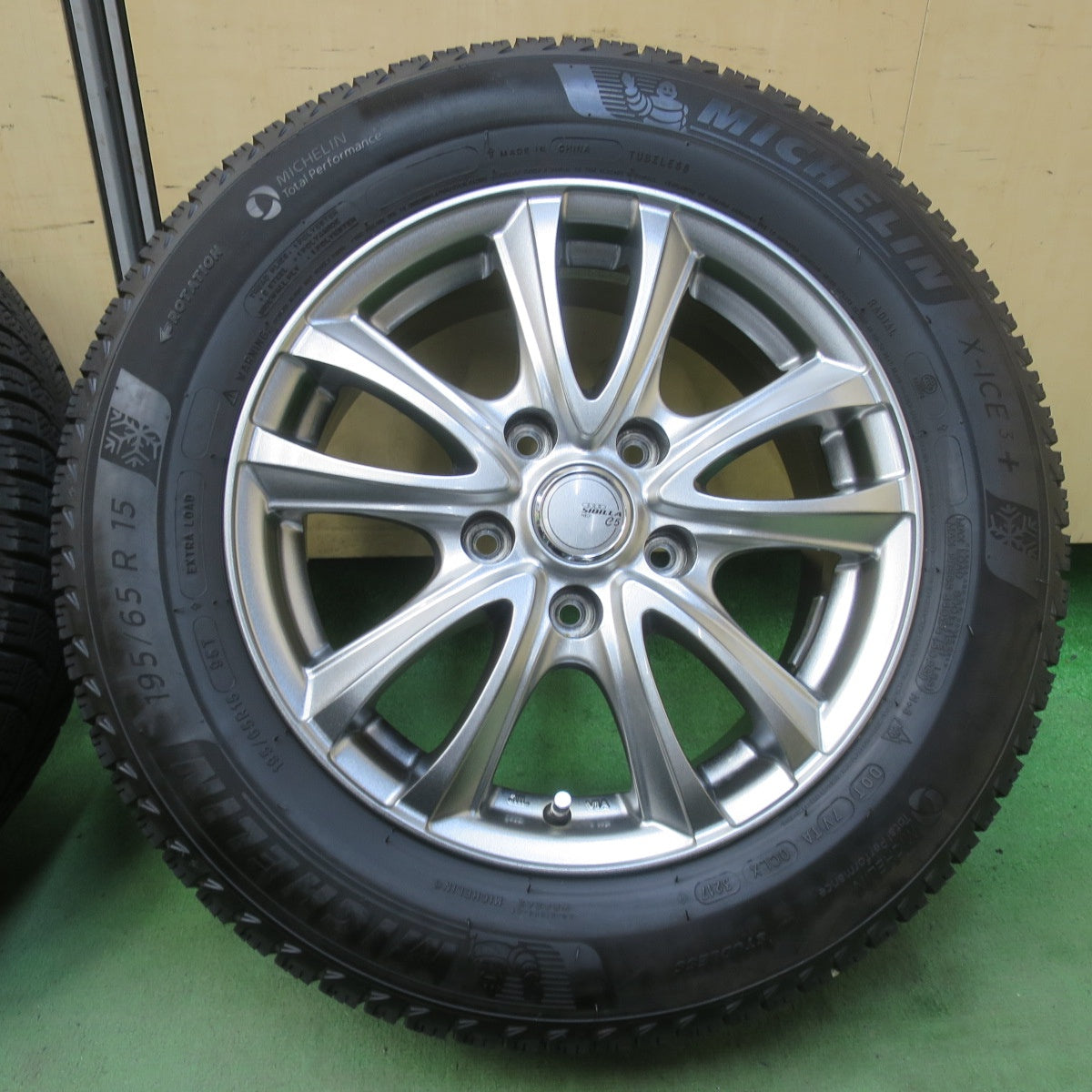 キレイ★スタッドレス 195/65R15 ミシュラン X-ICE3+ SIBILLA NEXT C5 シビラ ネクスト 15インチ PCD114.3/5H★6051304イス