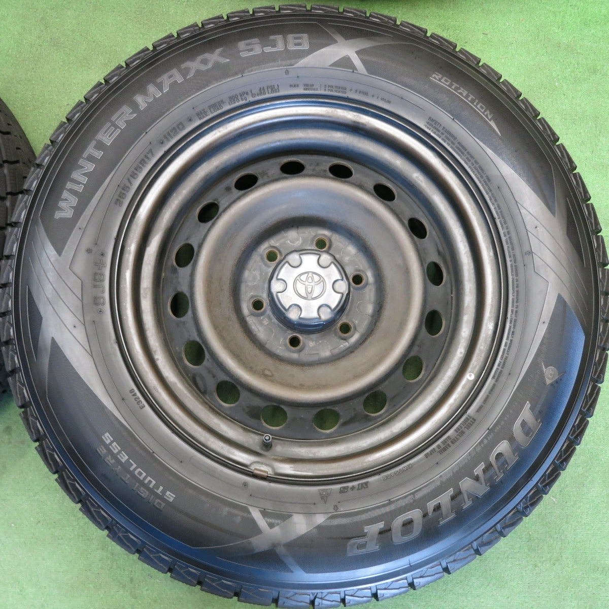 バリ溝！9.5分★トヨタ FJクルーザー 純正 スチール 265/65R17 スタッドレス ダンロップ ウインターマックス SJ8 SJ8+ 17インチ PCD139.7/6H★6061101HAス
