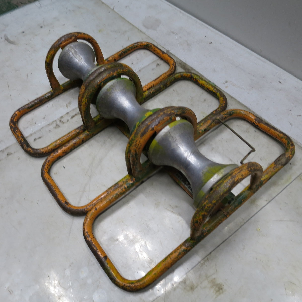 [送料無料] 3点まとめ売り◆SONE 曽根 ケーブル コロ SS-1(110)R 通線 電設 工事 電気 工事 工具 道具◆