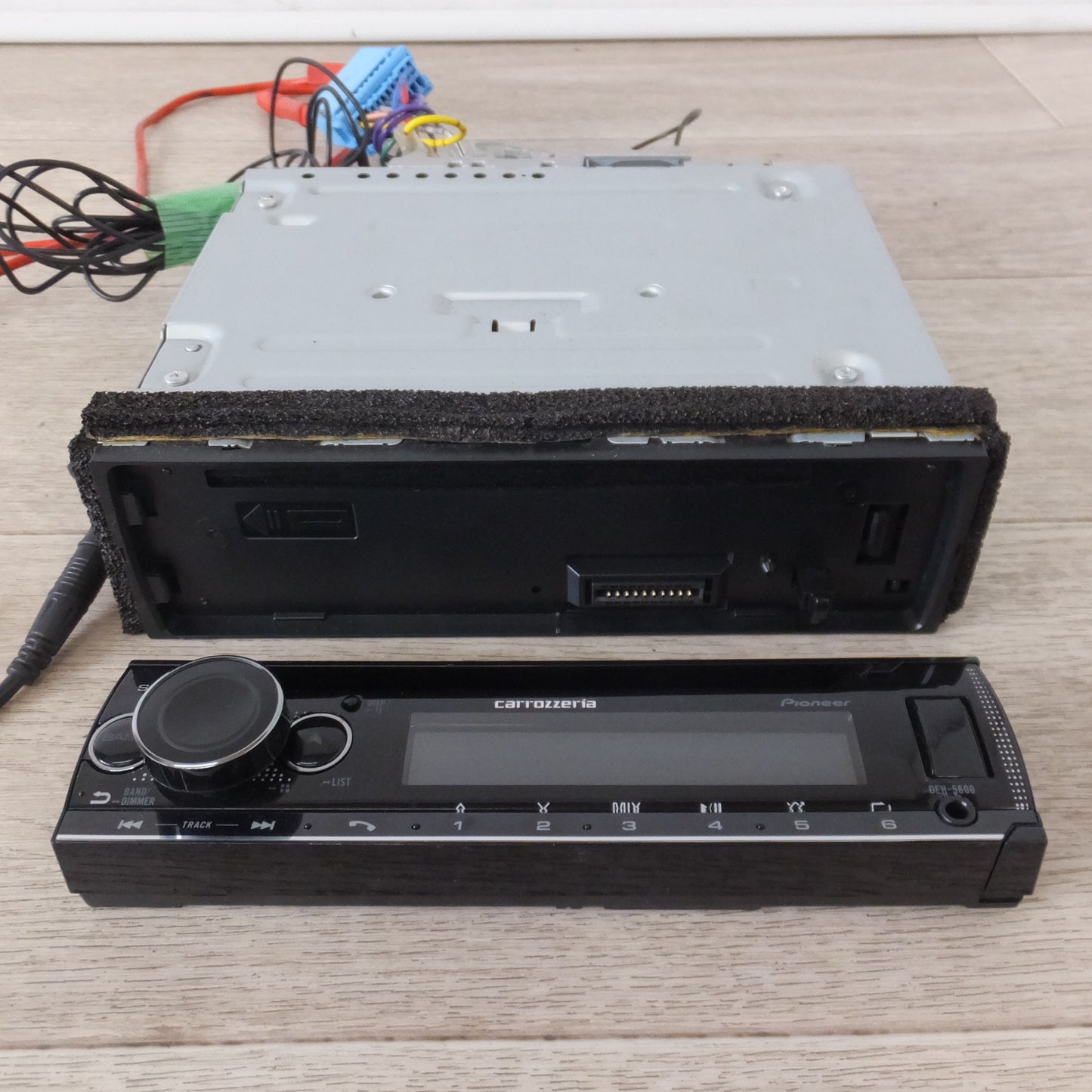 [送料無料] ★カロッツェリア carrozzeria オーディオメインユニット DEH-5600(19)★