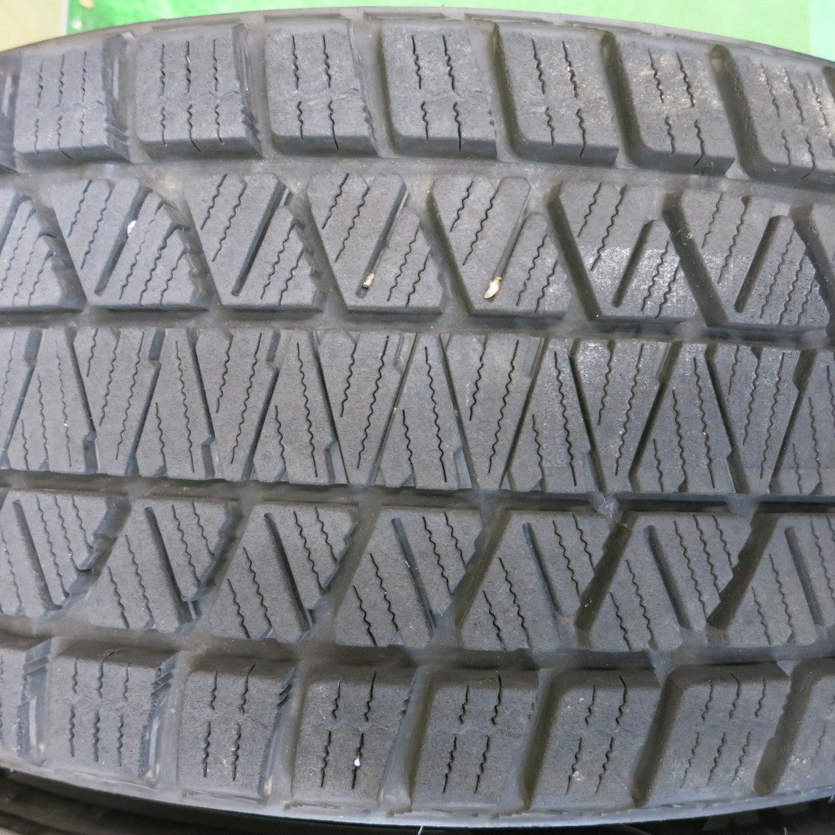 バリ溝！23年！9.5分◎スバル レヴォーグ 純正 225/60R17 スタッドレス ブリヂストン ブリザック DM-V3 17インチ PCD114.3/5H◎6091201HAス