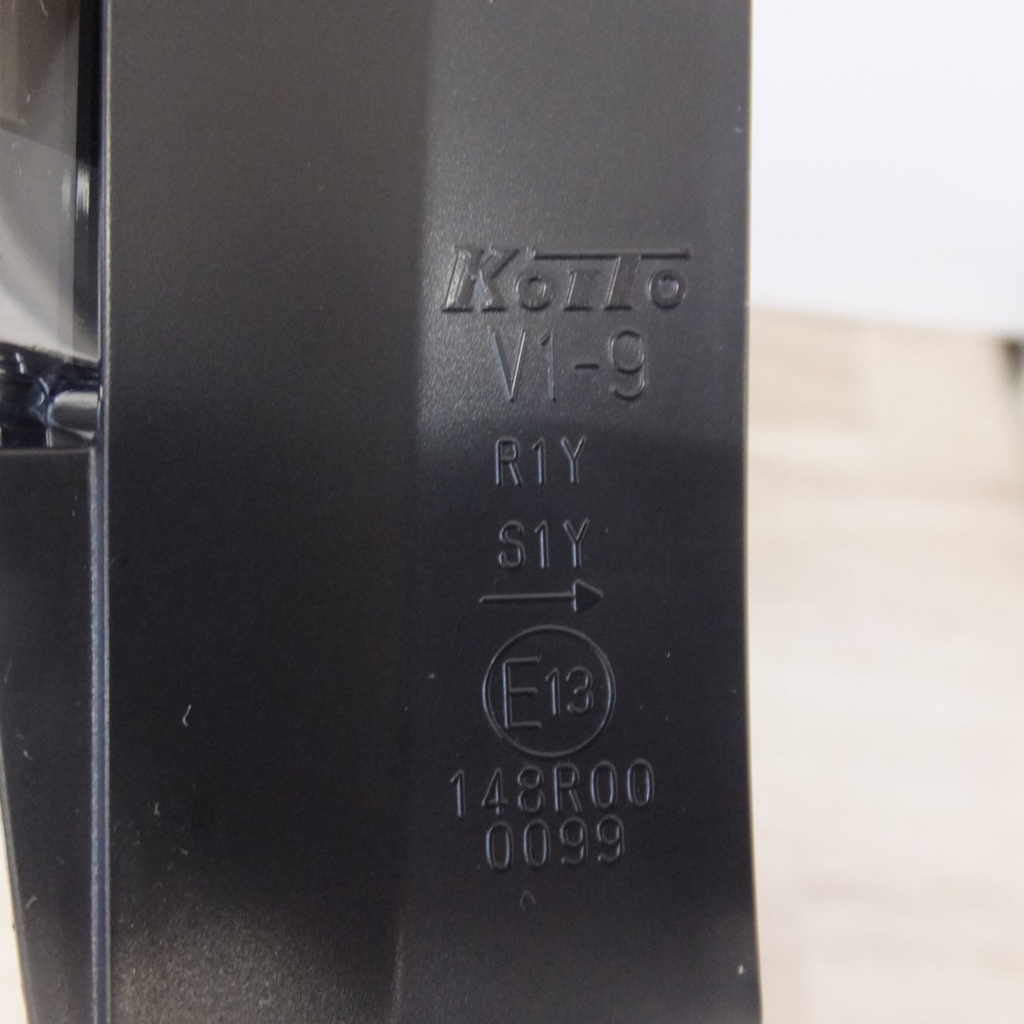 [送料無料] 美品★トヨタ TOYOTA 純正 ヴォクシー 90系 SZグレード テールライト KOITO V1-8 V1-9 4点 セット★