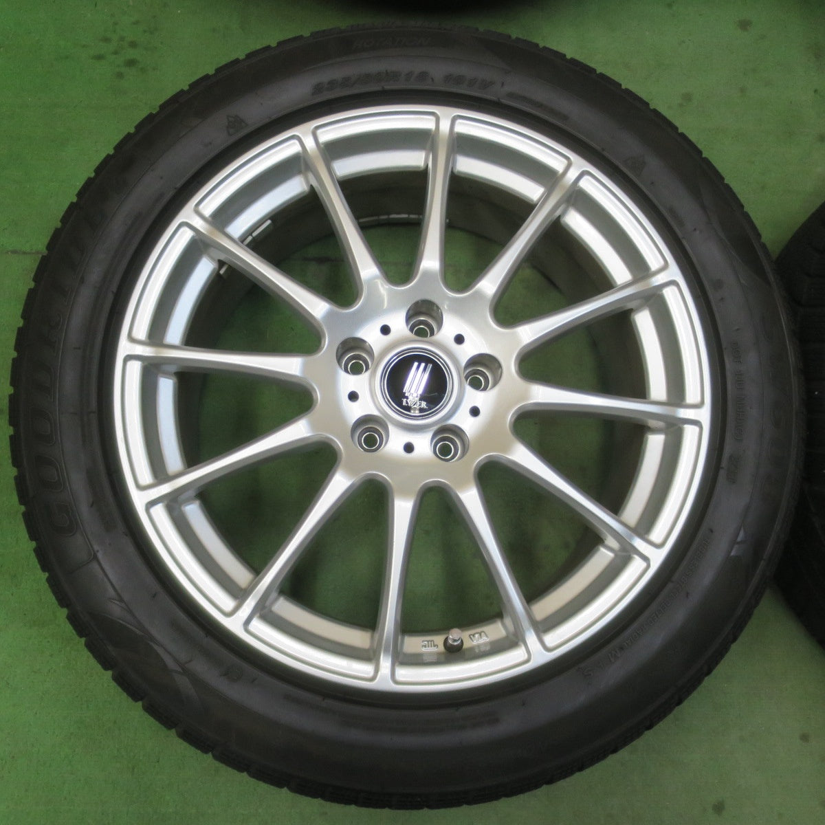 キレイ★スタッドレス 235/50R18 グッドライド SW608 SNOWMASTER LYZER ライザー 18インチ PCD114.3/5H★6013114イス