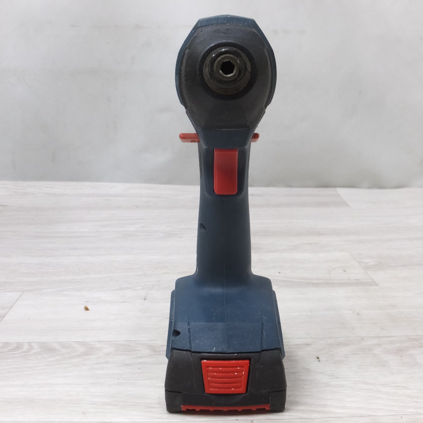 [送料無料] ◆BOSCH ボッシュ 充電式 インパクトドライバ GDR1440-LI 14.4V バッテリー 充電器付き 電動工具◆