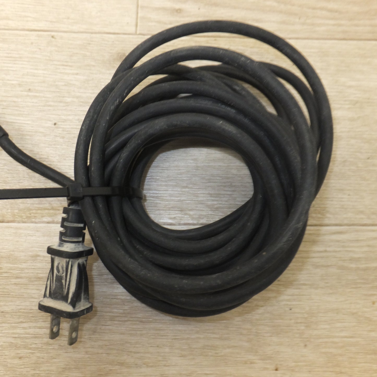 [送料無料] ★ボッシュ BOSCH デルタサンダー PDA120E　100V 50-60Hz 1.3A 120W★