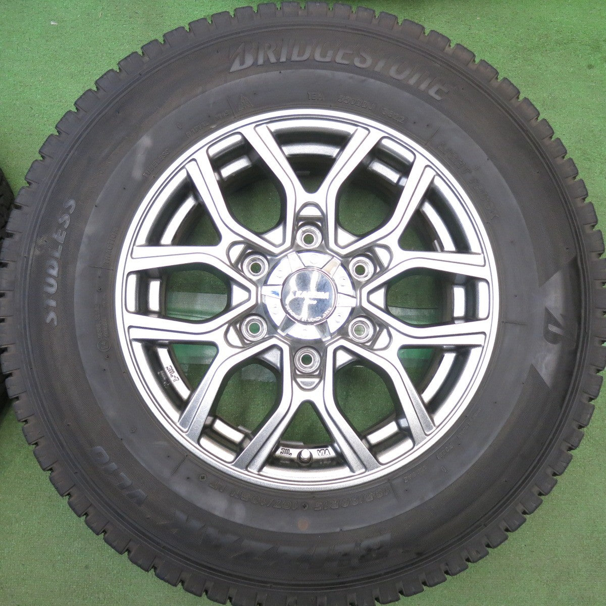 バリ溝！22年！キレイ！9分◎スタッドレス 195/80R15 107/105N ブリヂストン ブリザック VL10 KAZERA H301 MONZA カゼラ 15インチ PCD139.7/6H◎6101110HAス