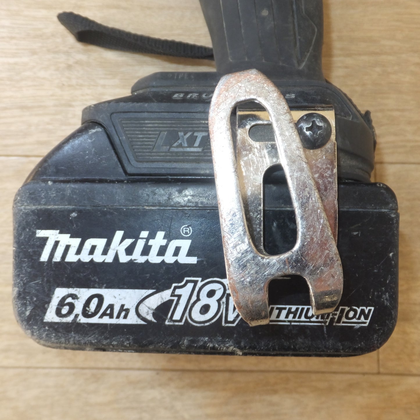 [送料無料] ★マキタ makita 充電式インパクトドライバ TD172DRGXB ブラック 18V　バッテリ 1個★