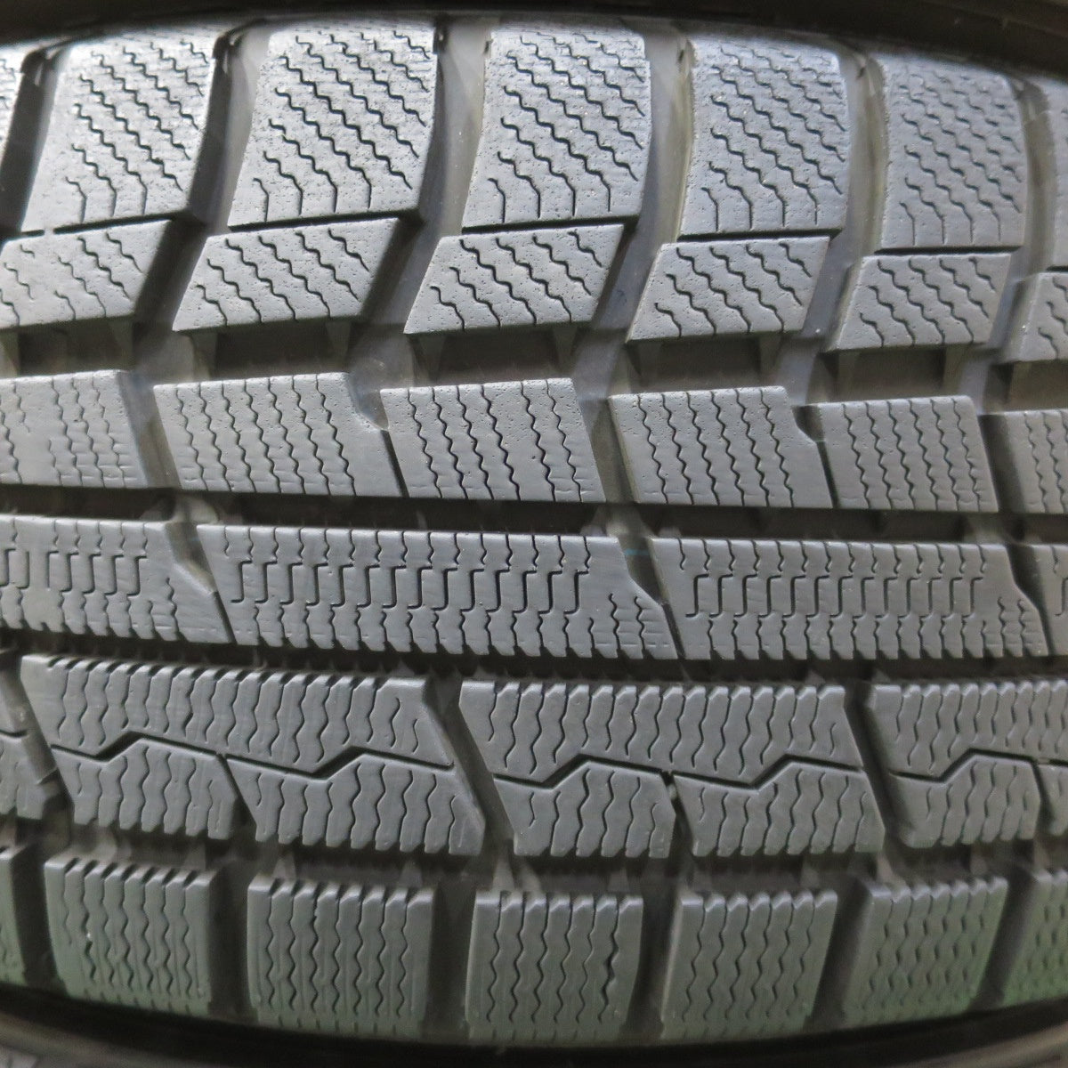 バリ溝！22年！9.5分以上★スタッドレス 215/65R16 トーヨー ウインター トランパス TX PREDICT 社外 アルミ 16インチ PCD114.3/5H★6051005イス