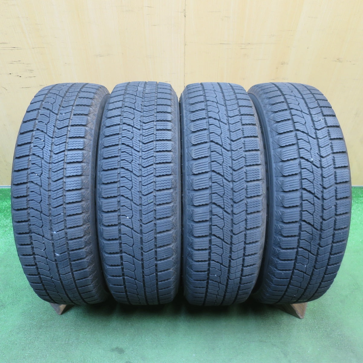 バリ溝！キレイ！9分◎スタッドレス 175/65R15 トーヨー オブザーブ GIZ2 WAREN ヴァーレン 15インチ PCD100/4H◎6072203NJス