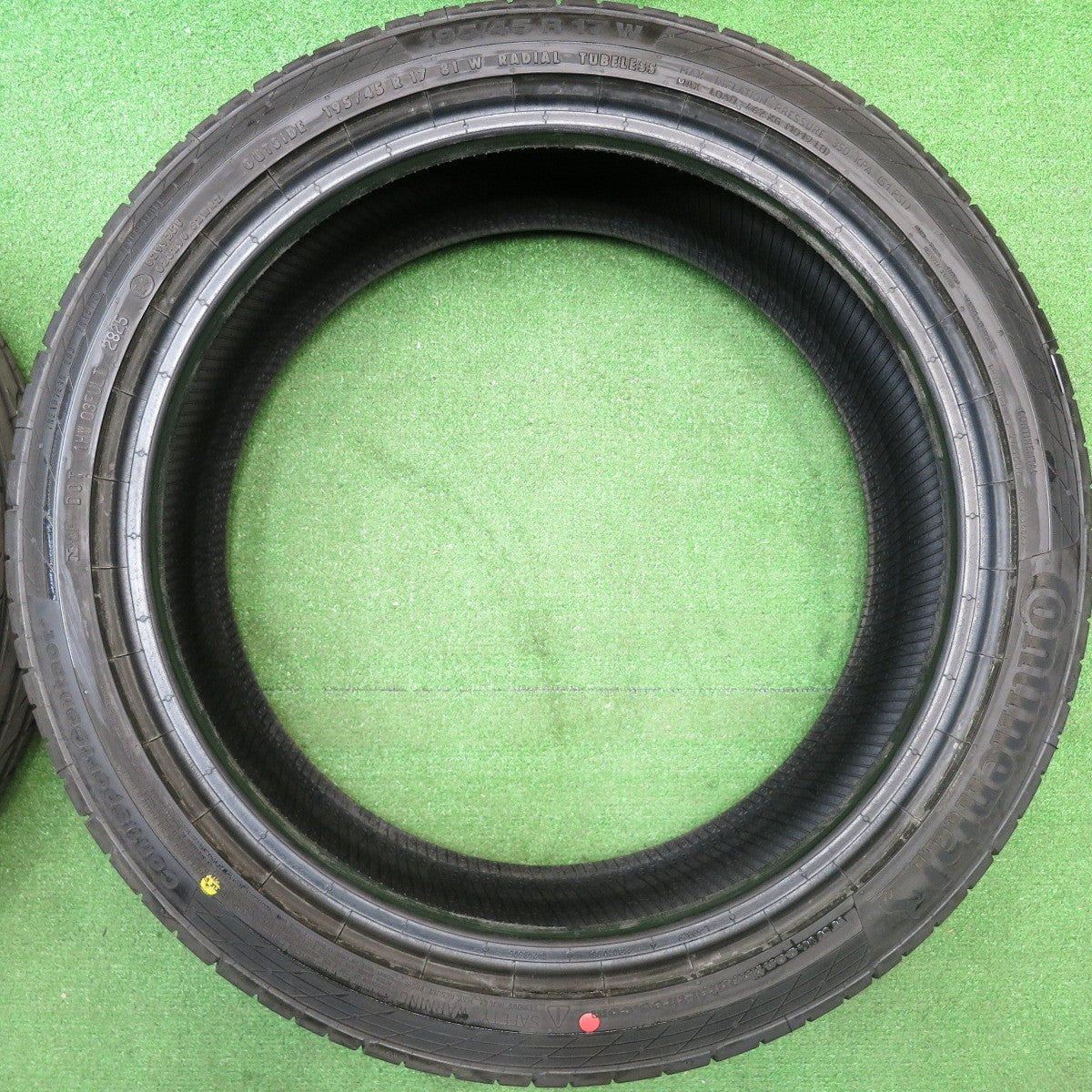 新車外し！25年★195/45R17 コンチネンタル コンチスポーツ コンタクト5 タイヤ 17インチ スイフト スポーツ アクア フィット キューブ 等★5123101HAノタ