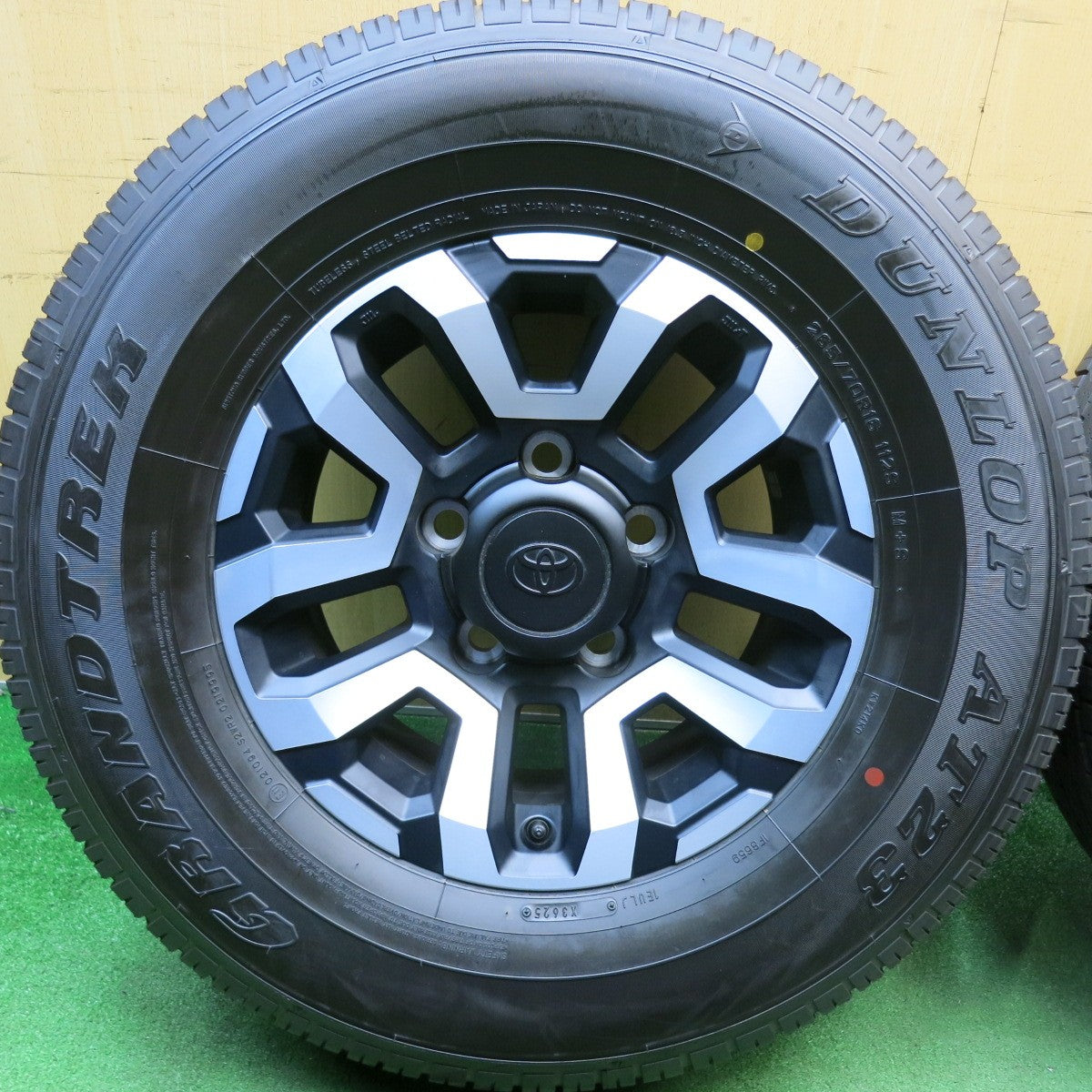 新車外し！25年★トヨタ ランクル 70 純正 265/70R16 ダンロップ AT23 グラントレック 16インチ PCD150/5H★6042608HAノ