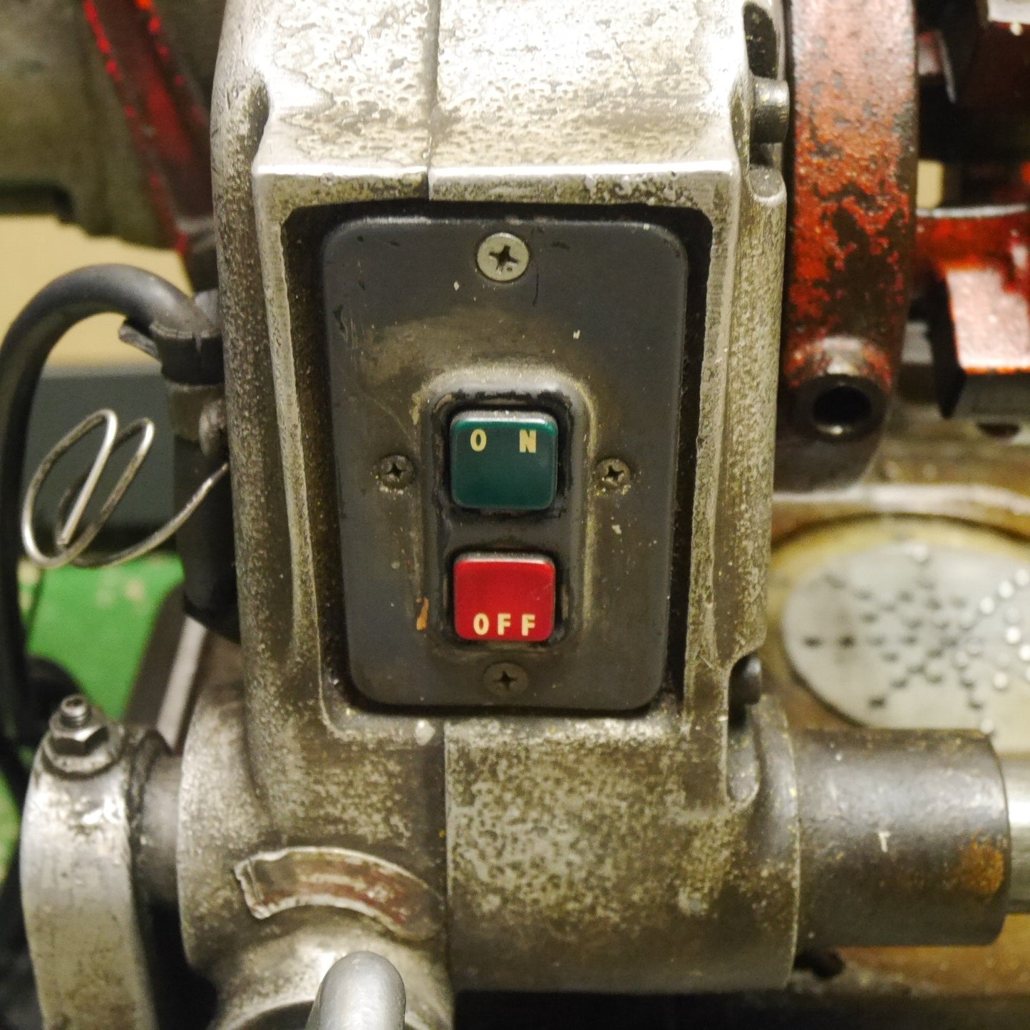 [送料無料] ☆MCC 松阪鉄工所 パイプマシン コンジット82 コンジット マシン MCC82 ねじ 切り機 ネジ 切機 切断機 電動 工具 100V☆