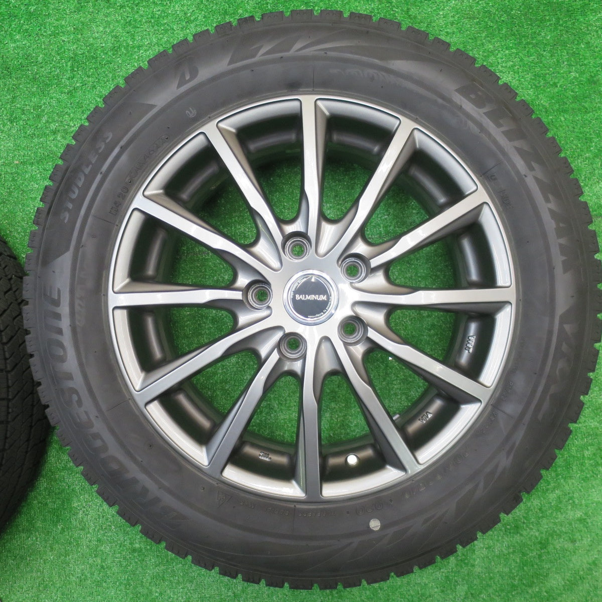 バリ溝！22年！キレイ！9分★スタッドレス 205/60R16 ブリヂストン ブリザック VRX2 BALMINUM バルミナ 16インチ PCD114.3/5H★5100808NJス