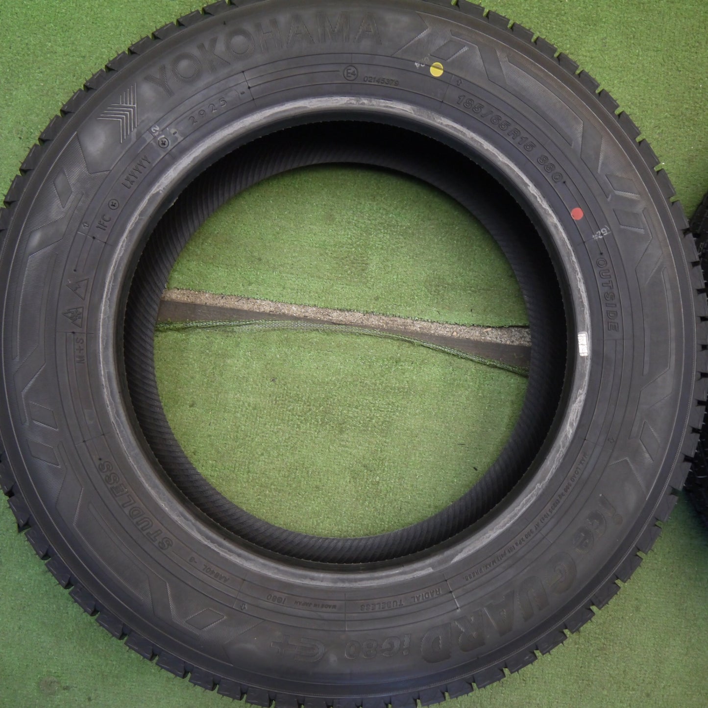 未使用！25年◎スタッドレス 185/65R15 ヨコハマ アイスガード iG80 タイヤ 15インチ シエンタ フリード 等◎6080406Hスタ