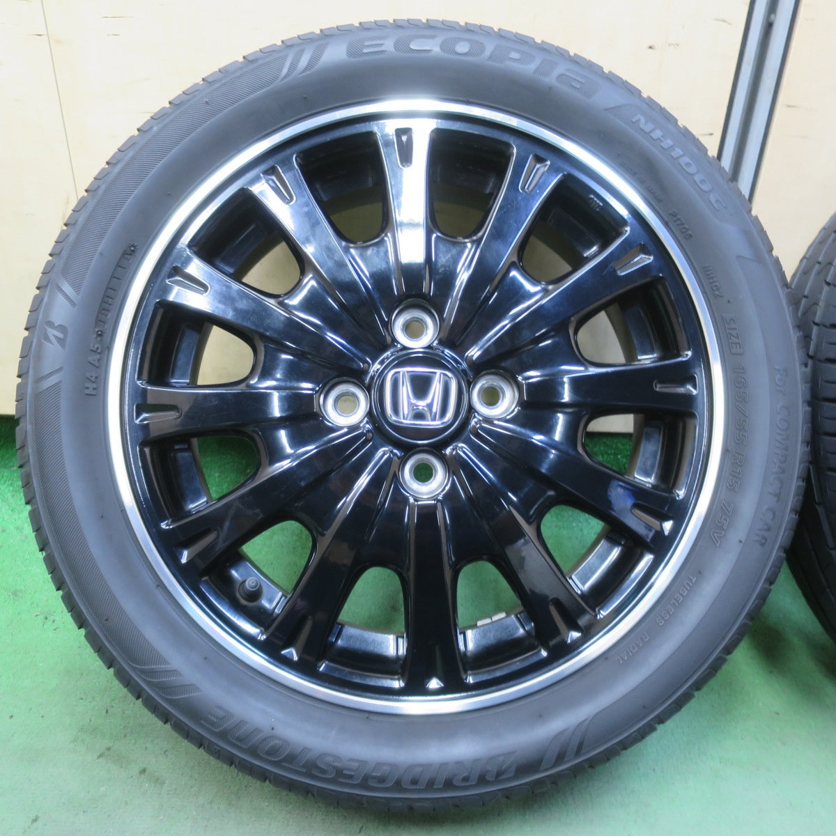 バリ溝！キレイ！8.5分★ホンダ N-BOX カスタム 純正 165/55R15 ブリヂストン エコピア NH100C 15インチ PCD100/4H★6052803イノ