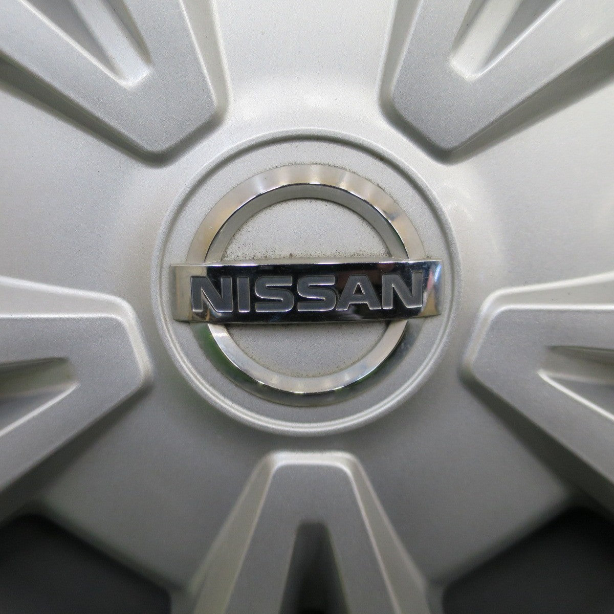バリ溝！24年！8.5分★日産 C27 セレナ 純正 スチール 195/65R15 セイバーリング SL101 15インチ PCD114.3/5H★6022102ナノ