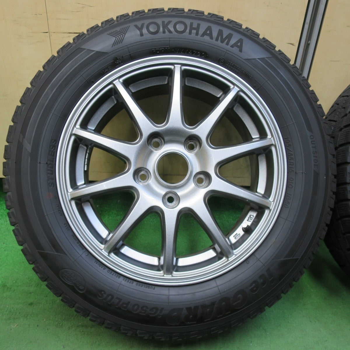 バリ溝！キレイ！8.5分★スタッドレス 195/65R15 ヨコハマ アイスガード iG50 プラス SPORT ABELIA スポルト アベリア 15インチ PCD114.3/5H★5022608イス