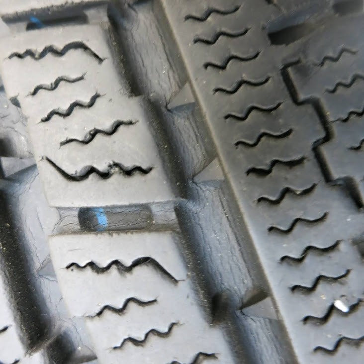 4本価格★トヨタ 200系 ハイエース 純正 OP 195/80R15 107/105L スタッドレス トーヨー デルベックス 934 15インチ PCD139.7/6H★5080205HAス