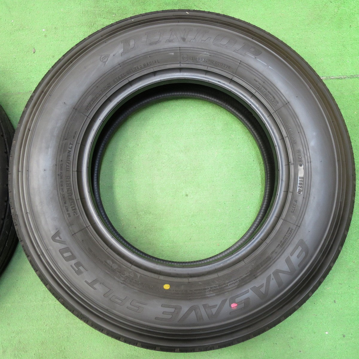 [送料無料] 新車外し！24年！ほぼ未使用★トラック タイヤ 205/85R16 117/115N ダンロップ エナセーブ SPLT50A 16インチ★4092406イノタ