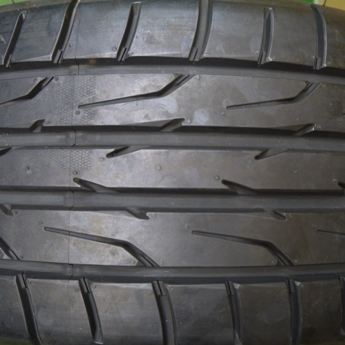 未使用！24年！1本★225/45R18 ダンロップ DIREZZA DZ102 ディレッツァ 18インチ ジューク ジェイド レガシー レヴォーグ 等★5060606Hノタ