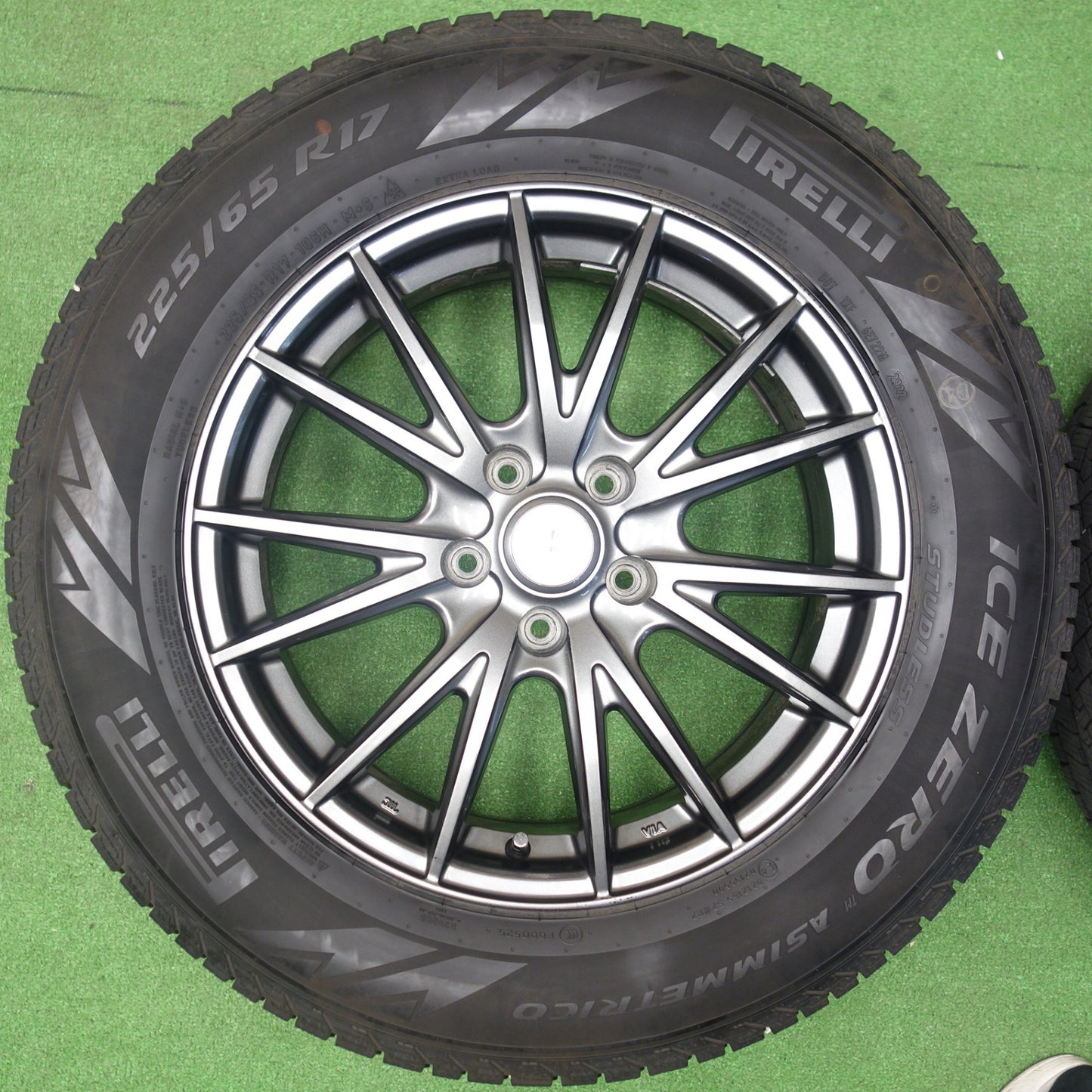 バリ溝！22年！9分★スタッドレス 225/65R17 ピレリ アイスゼロ アシンメトリコ VELVA SPORT ヴェルヴァ スポーツ 17インチ PCD114.3/5H★6031201KTス