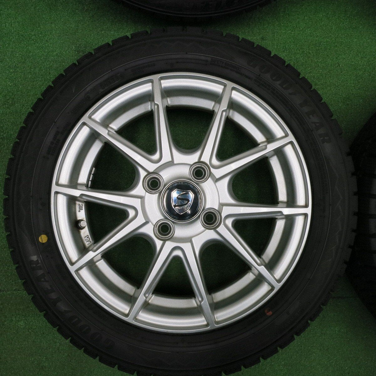 超バリ溝！22年！キレイ！9.5分以上★スタッドレス 155/65R14 グッドイヤー アイスナビ8 STRANGER ストレンジャー 14インチ PCD100/4H★4120901TNス