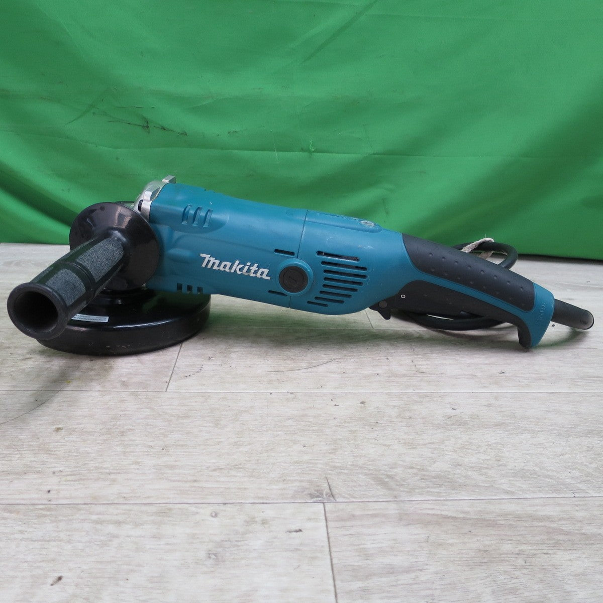 [送料無料] キレイ☆マキタ 150mm ディスクグラインダー GA6021C 電動 工具 研摩 研磨 機☆