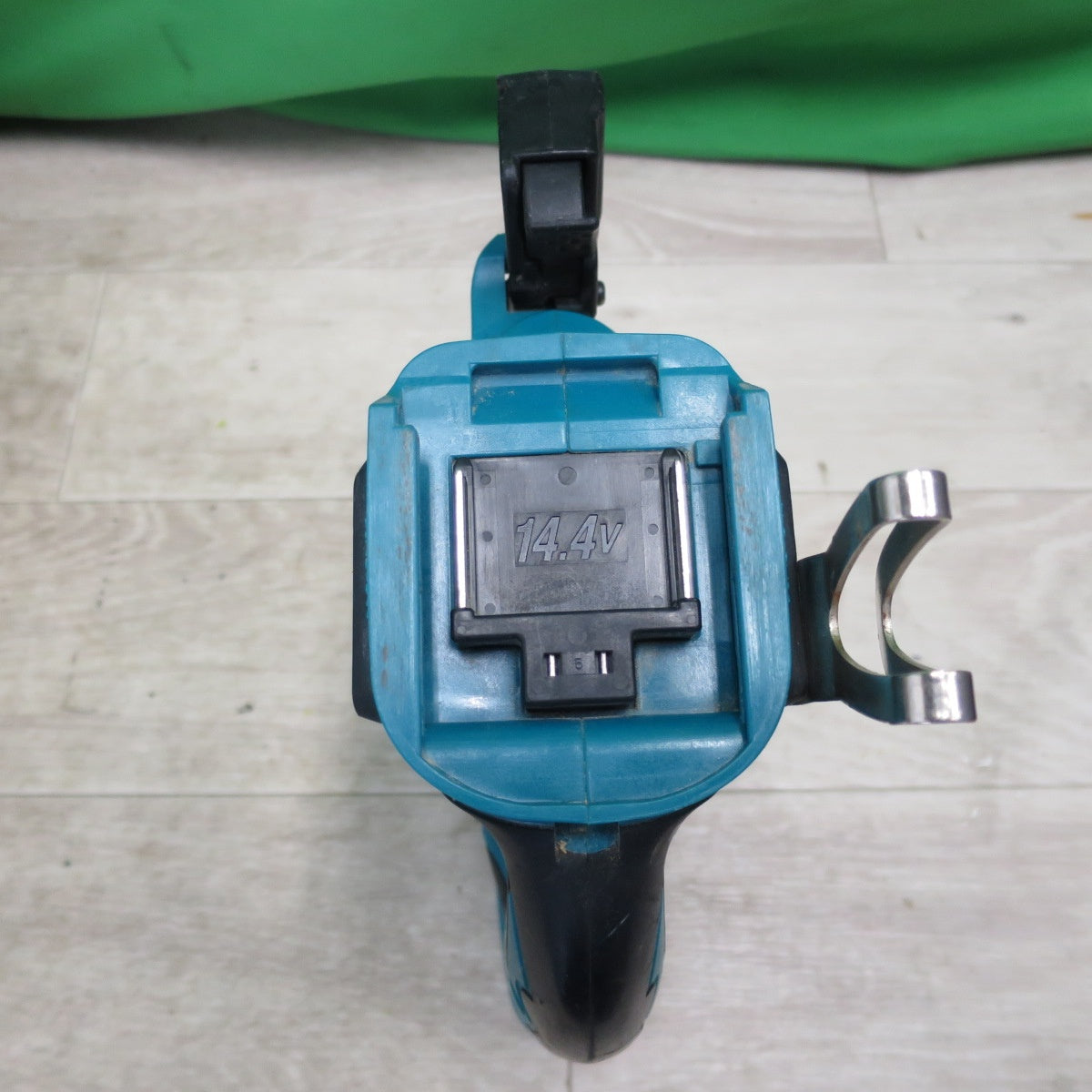 [送料無料] ☆マキタ 14.4V 充電式 ピンタッカ 35mm PT350DZK ケース 充電器 バッテリー 付き 釘打機 釘打ち機 電動 工具☆
