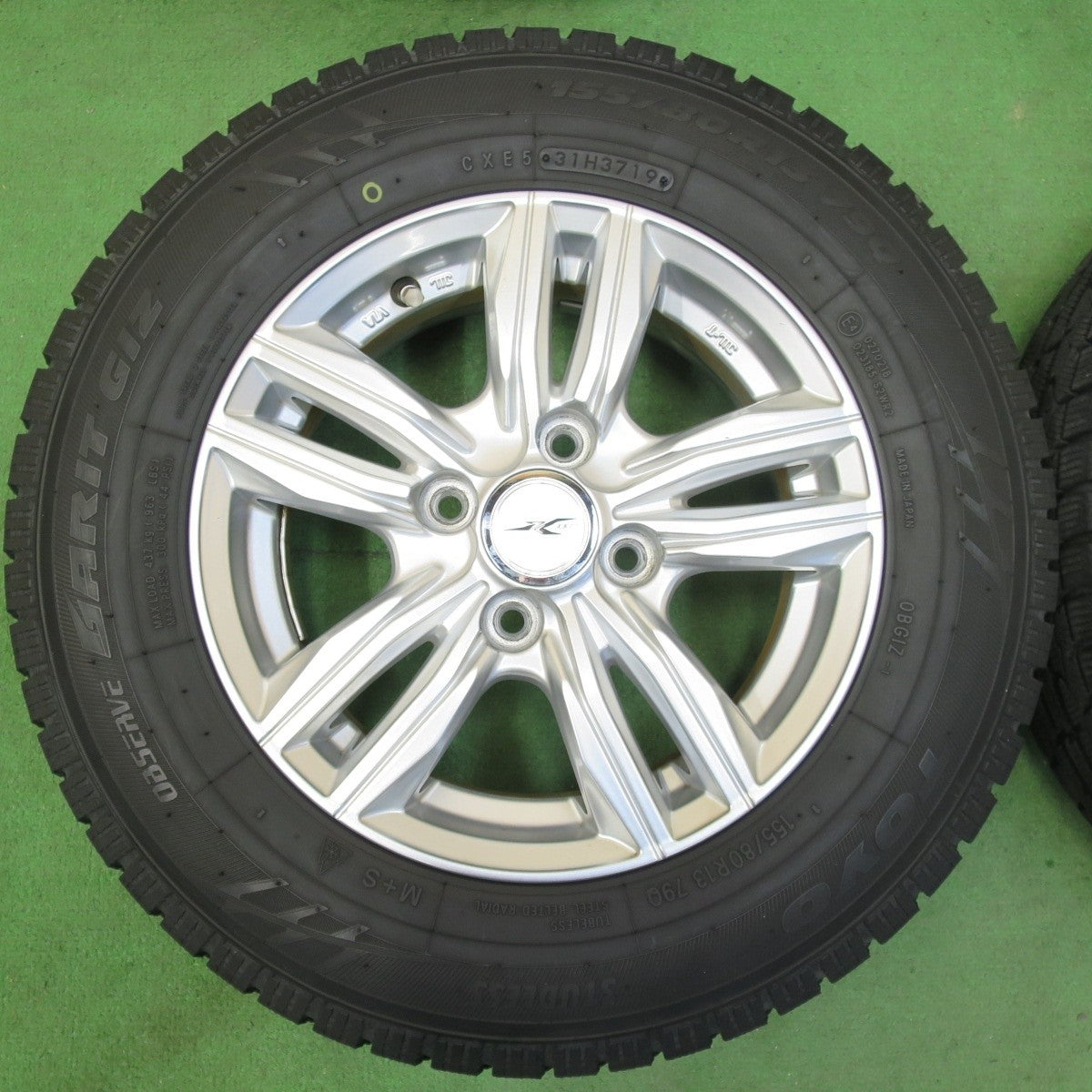 バリ溝！キレイ！9分★スタッドレス 155/80R13 トーヨー オブザーブ ガリット GIZ JOKER ジョーカー PCD100/4H★4113006イス
