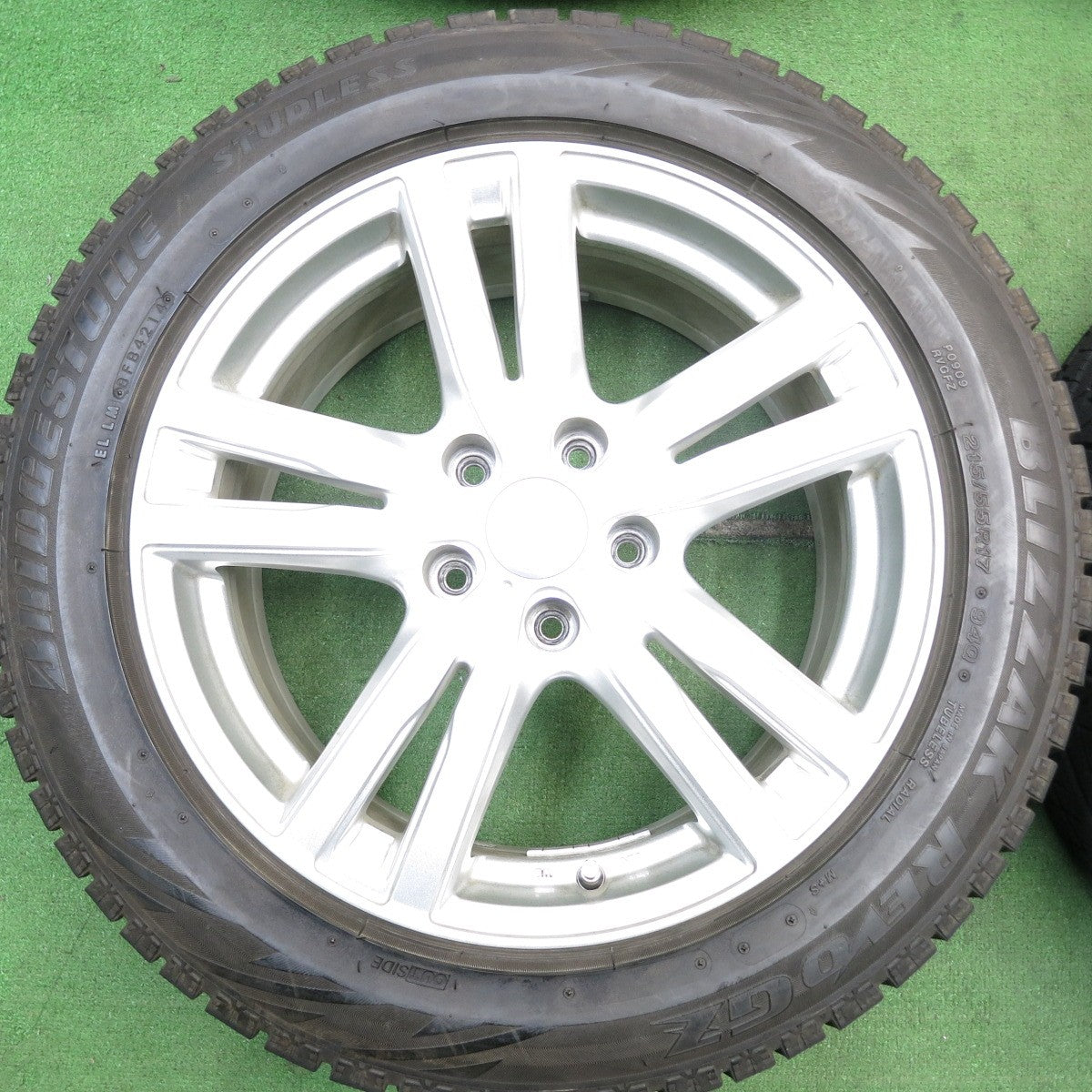 キレイ★スタッドレス 215/55R17 ブリヂストン ブリザック REVO GZ DUFACT デュファクト 17インチ PCD114.3/5H★5061205AKス