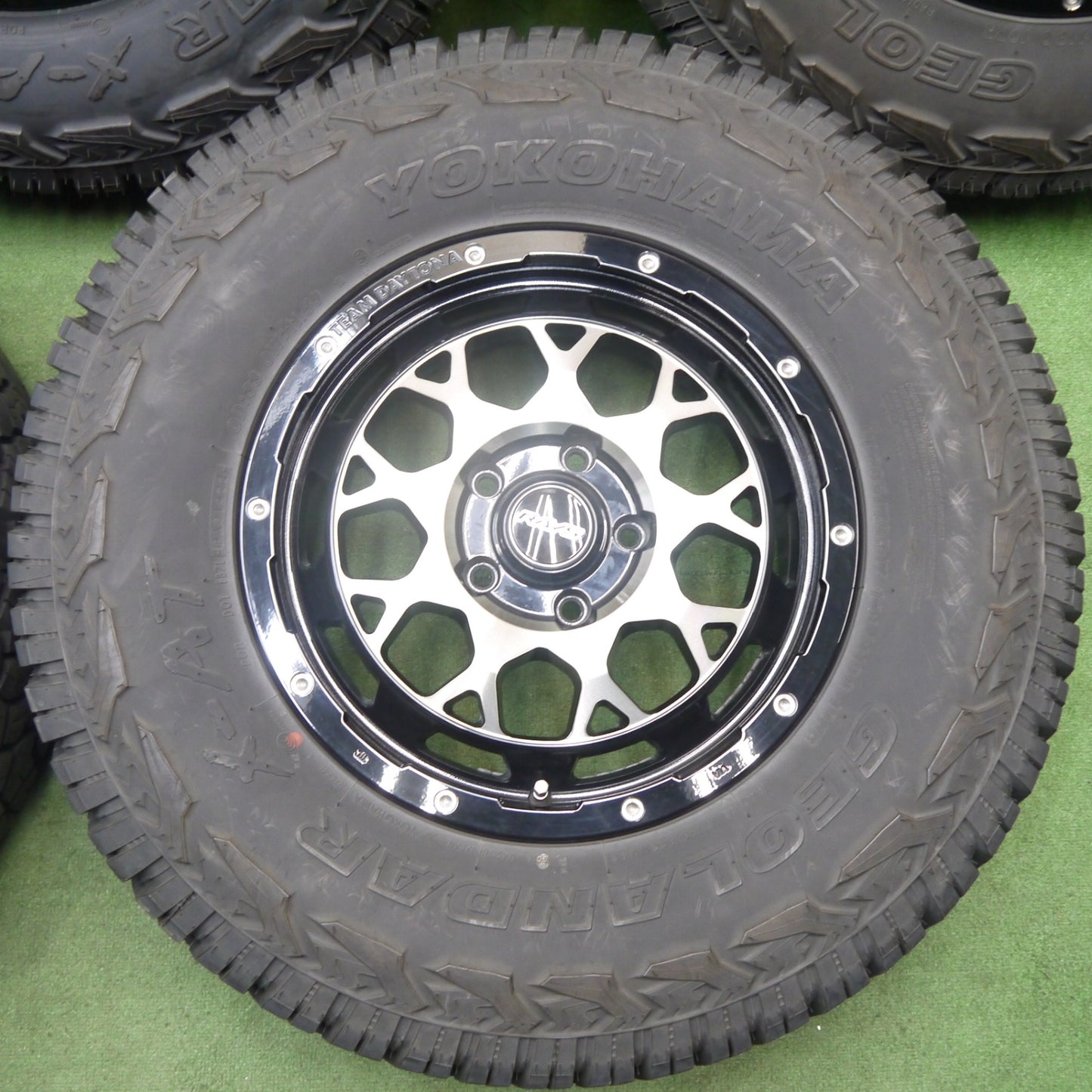 未使用！22年！キレイ！5本★ジープ 等 RAYS DAYTONA M9 285/70R17 121/118Q 10PR ヨコハマ ジオランダー X-AT レイズ デイトナ 17インチ PCD127/5H★6060304KKノ
