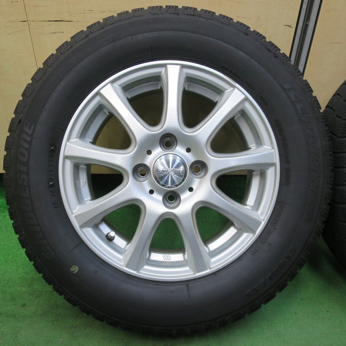 4本価格★スタッドレス 185/70R14 ブリヂストン アイスパートナー DUFACT デュファクト 14インチ PCD100/4H★5022715イス