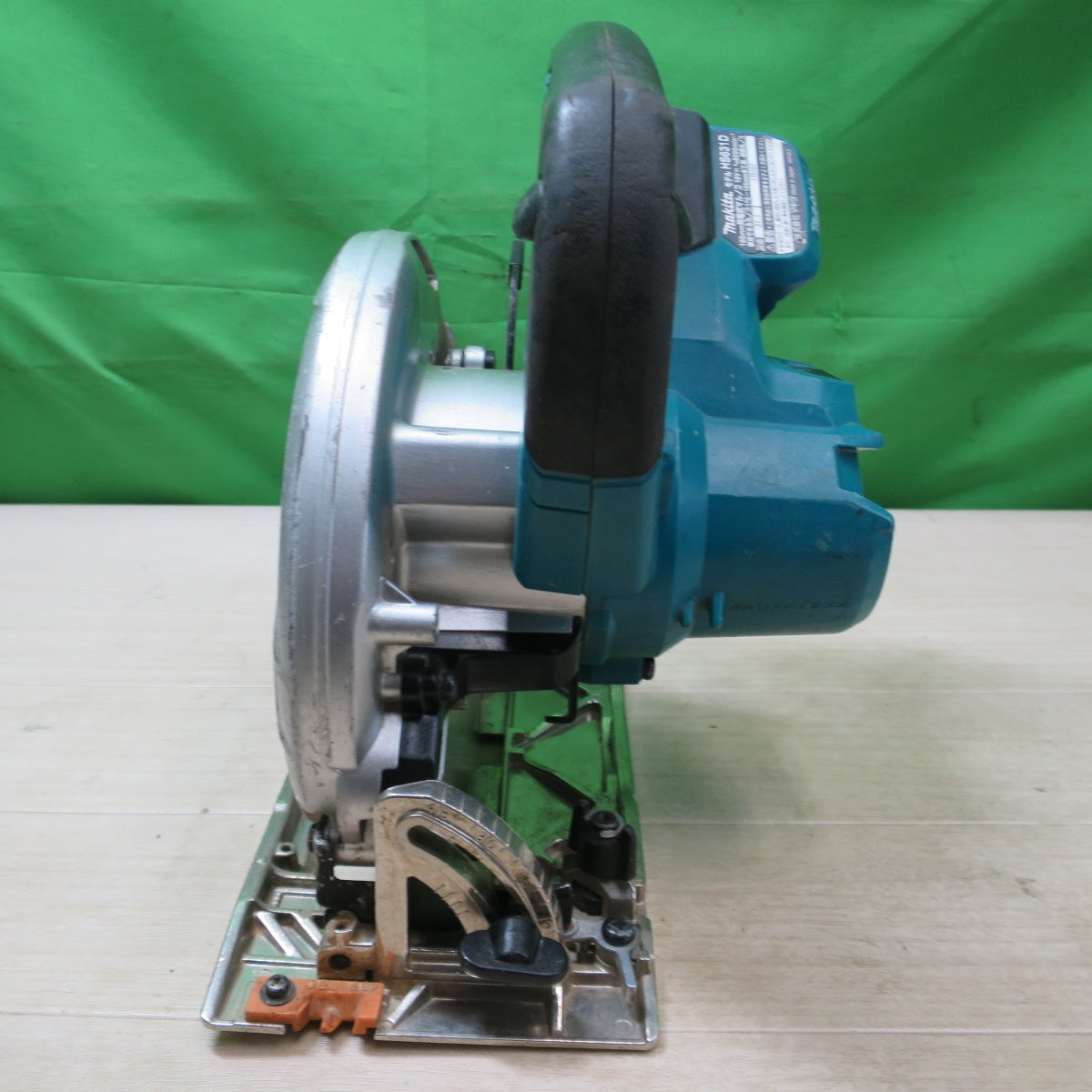 [送料無料] ☆マキタ 165mm 充電式 マルノコ 18V HS631D 丸ノコ 丸鋸 木工 切断 電動 工具 makita☆