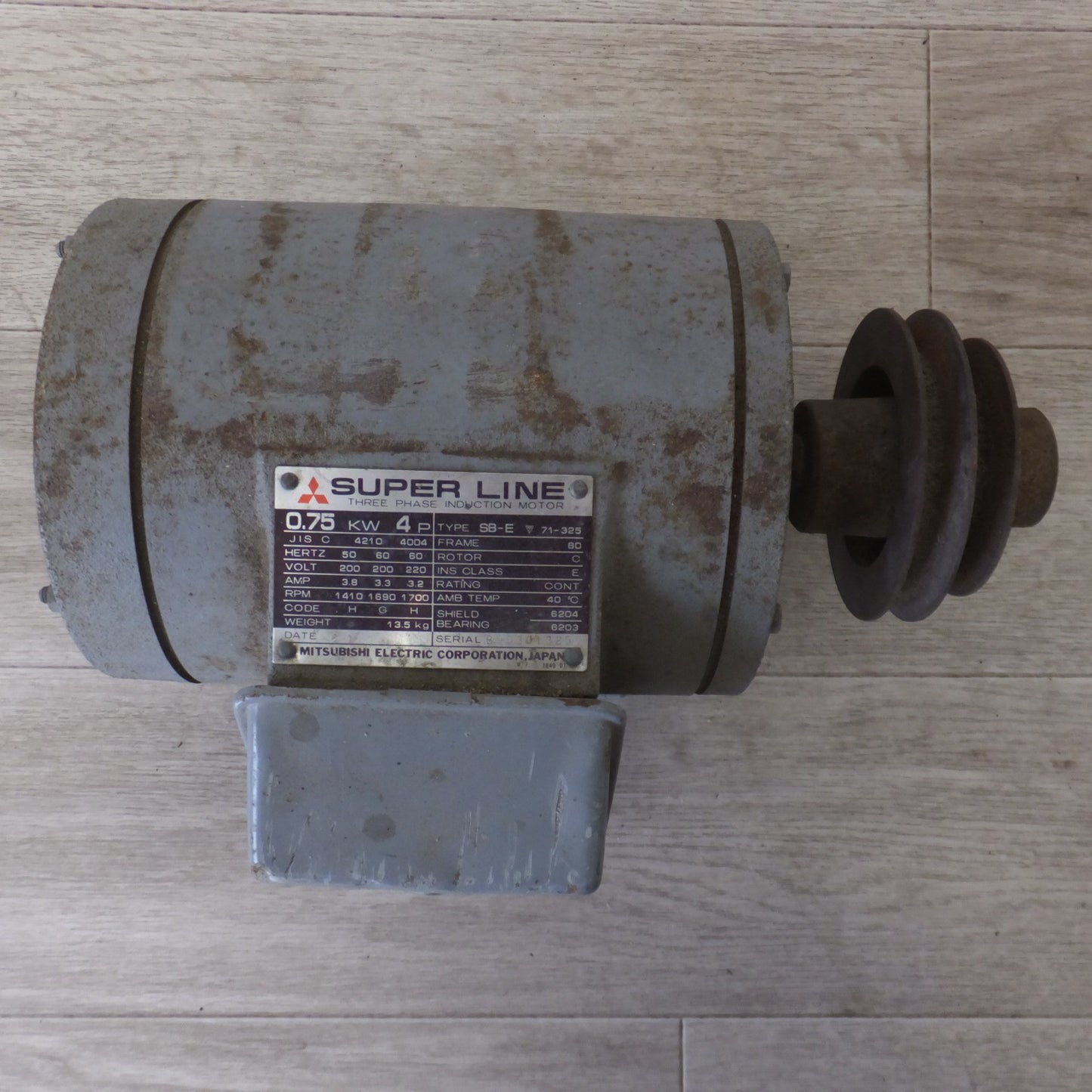 [送料無料] 現状品★三菱 MITSUBISHI 三相モーター SUPER LINE SB-E　0.75KW 4P 200/220V 50/60Hz★