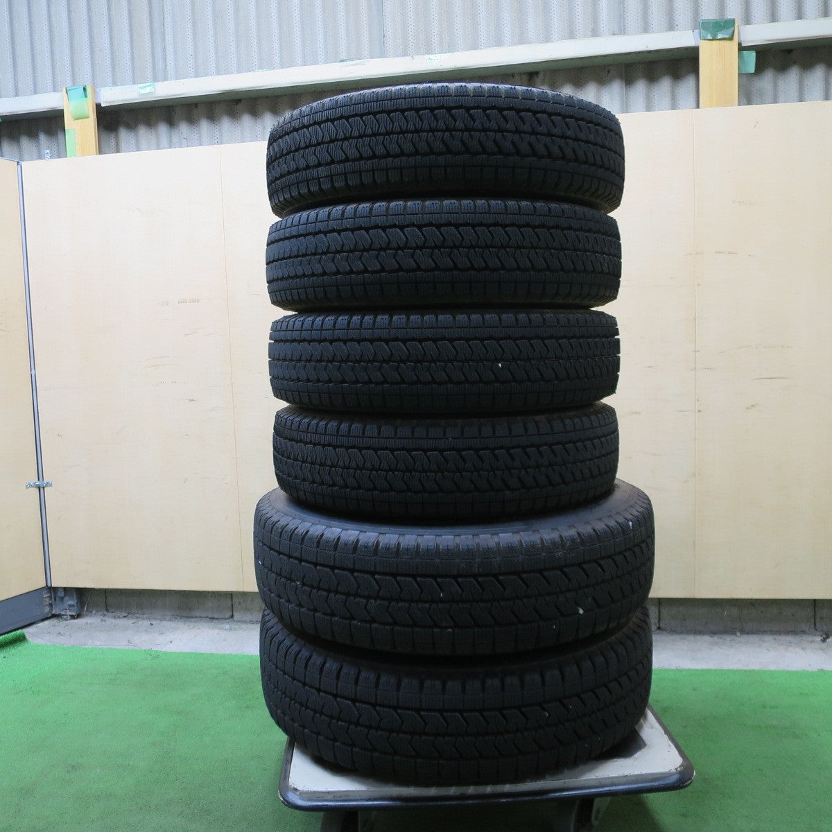 バリ溝！25年！キレイ！ほぼ10分★いすゞ エルフ 145/80R13 88/86N 185/75R15 106/104N スタッドレス ブリヂストン ブリザック VL10A W989 スチール ホイール 13 15 インチ PCD 184 170/6H★6041003ナス