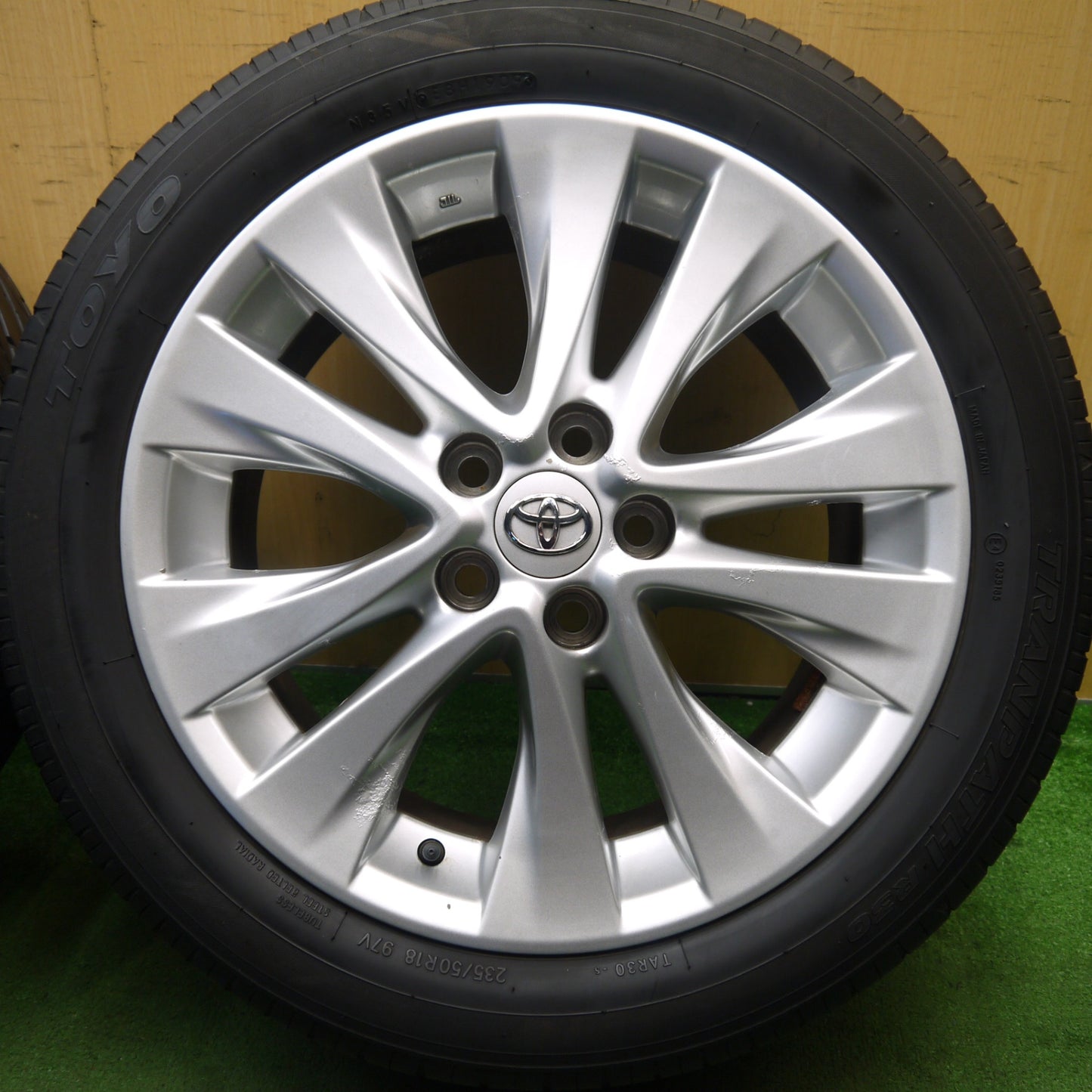4本価格★トヨタ 20系 アルファード ヴェルファイア 純正 235/50R18 トーヨー トランパス R30 18インチ PCD114.3/5H★5071605Hノ