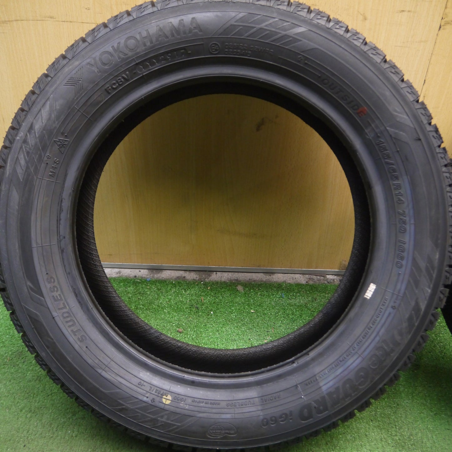*送料無料* 未使用★スタッドレス 155/65R14 ヨコハマ アイスガード iG60 タイヤ 14インチ タント ミライース ラパン N-ONE 等★4040205Hスタ