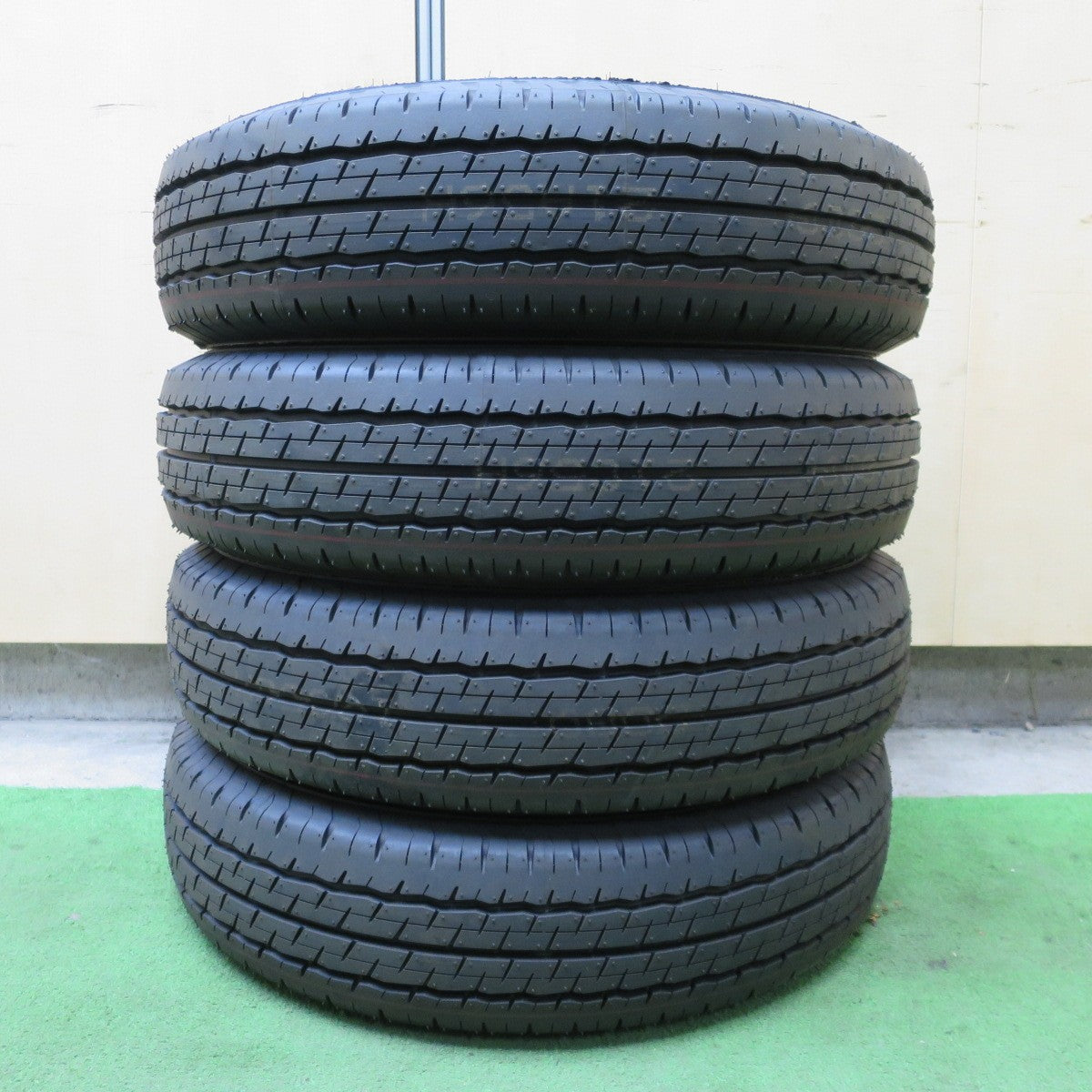 新車外し！25年★155/80R14 88/86S ダンロップ SP175L タイヤ 14インチ プロボックス サクシード 等★6032701NGノタ