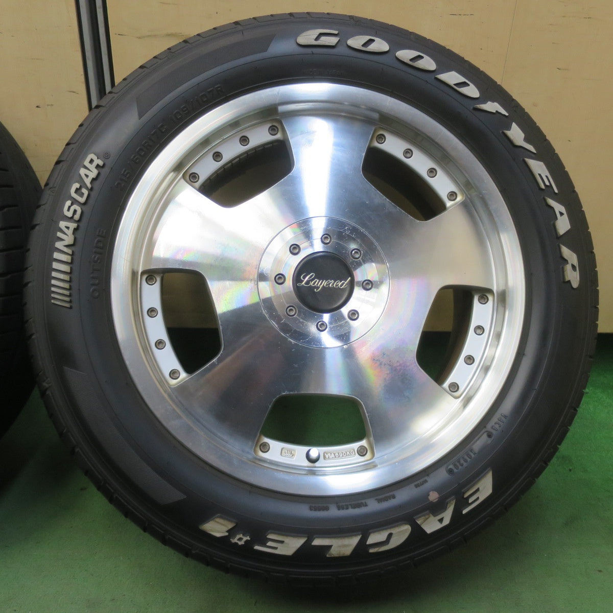 バリ溝！22年！9.5分★215/60R17 109/107R グッドイヤー イーグル #1 Layered ディッシュ レイヤード 17インチ PCD114.3/4H 5H マルチ★6052902イノ