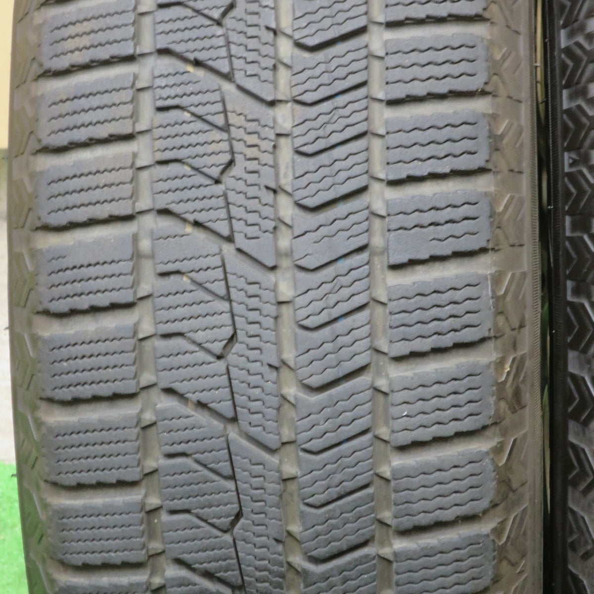 バリ溝！21年！キレイ！9分★スタッドレス 205/65R15 トーヨー オブザーブ GIZ2 SEIN ザイン 15インチ PCD114.3/5H★5090101TTス
