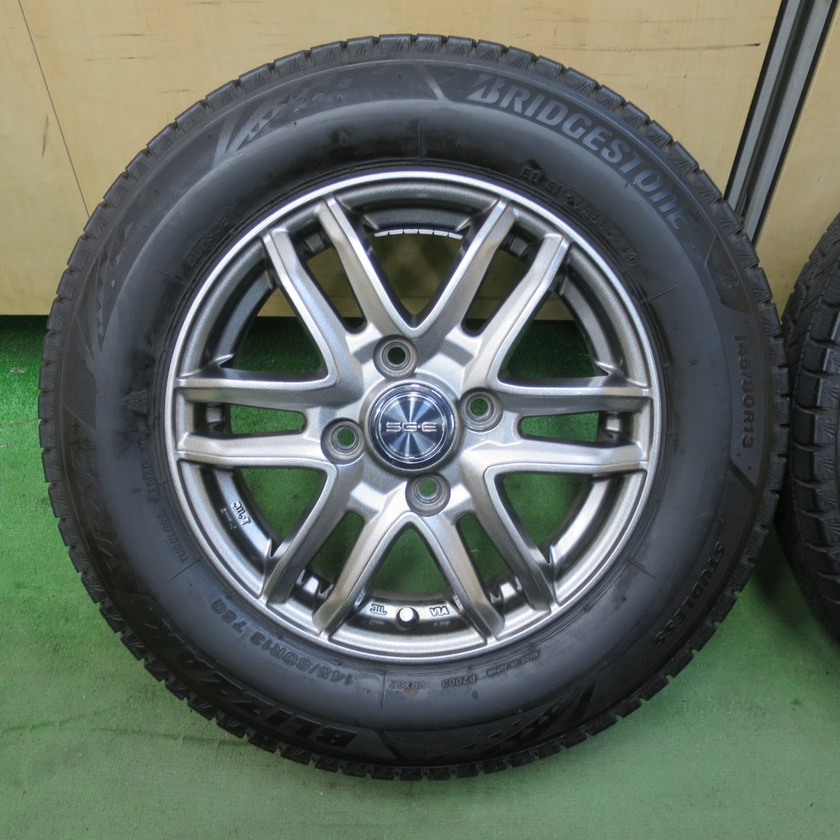 バリ溝！23年！キレイ！9分★スタッドレス 145/80R13 ブリヂストン ブリザック VRX3 SG-E 社外 アルミ 13インチ PCD100/4H★5112803TTス