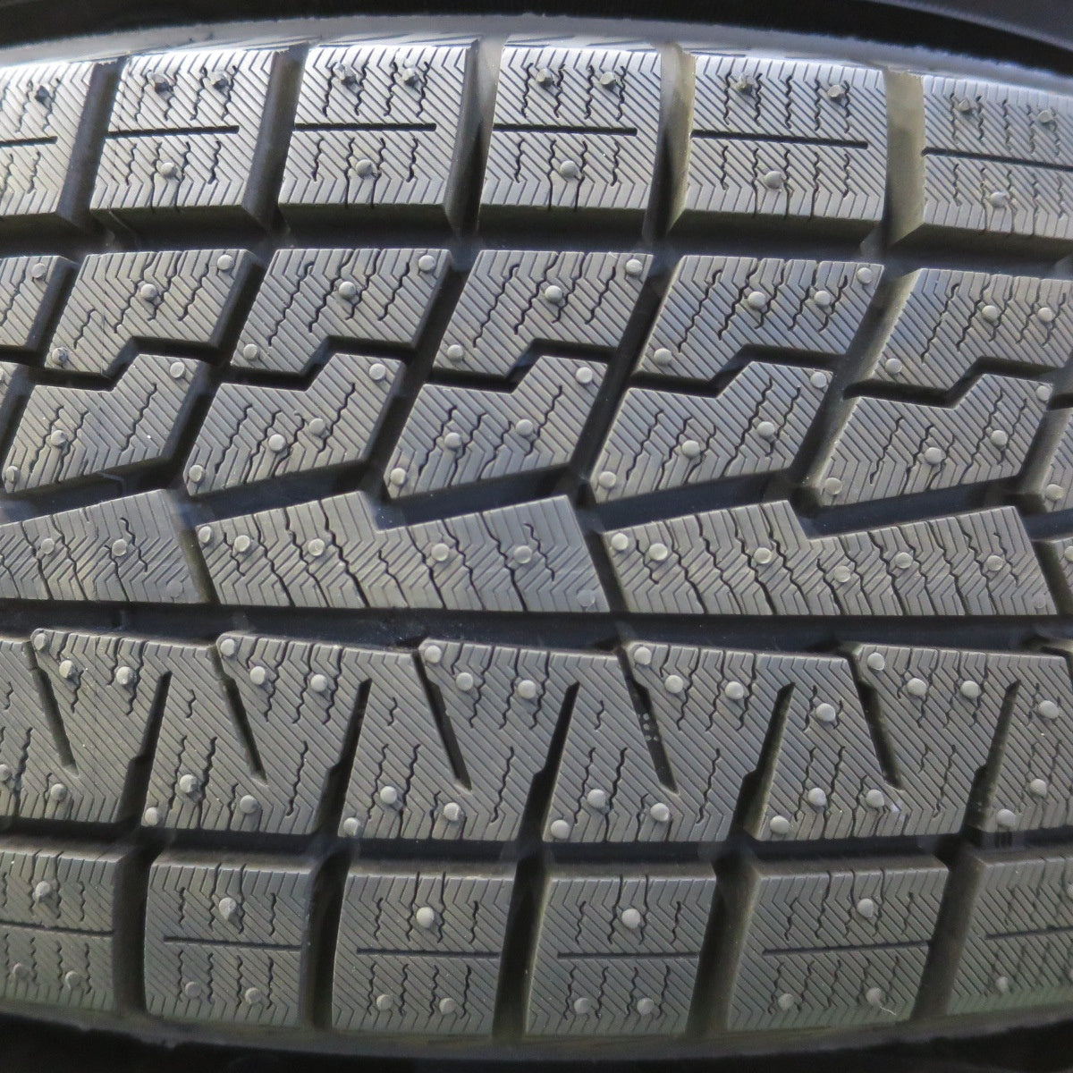 ほぼ未使用！25年！キレイ★スタッドレス 165/70R14 ヨコハマ アイスガード iG70 MiLLOUS Ki ミルアス 14インチ PCD100/4H★6052507イス