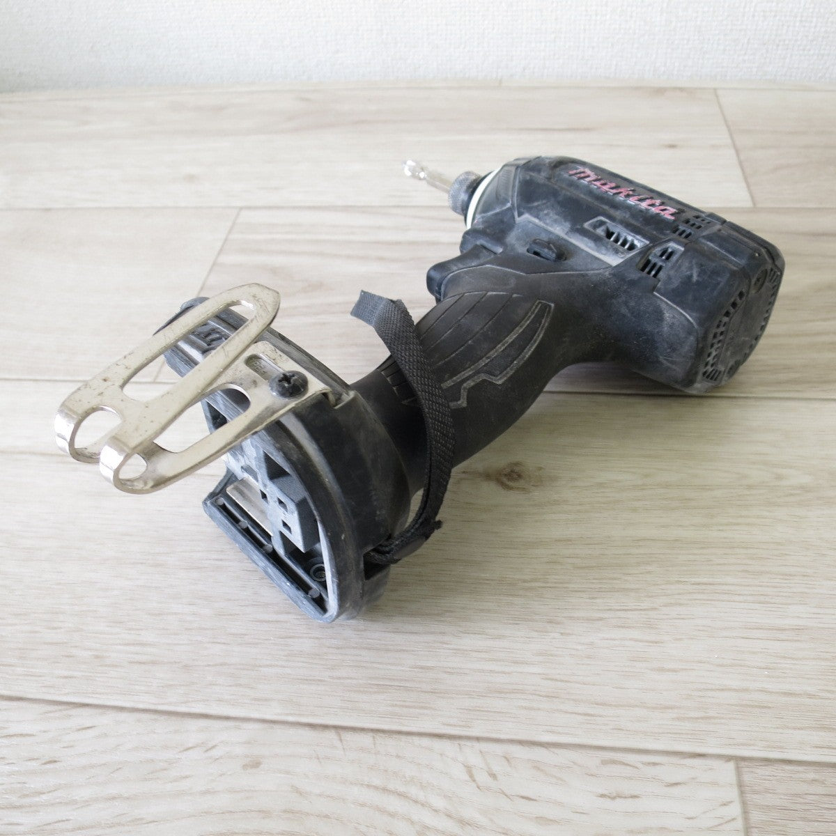 [送料無料] ◇マキタ 充電式 インパクトドライバ TD149D 電動 工具 makita 本体のみ◇
