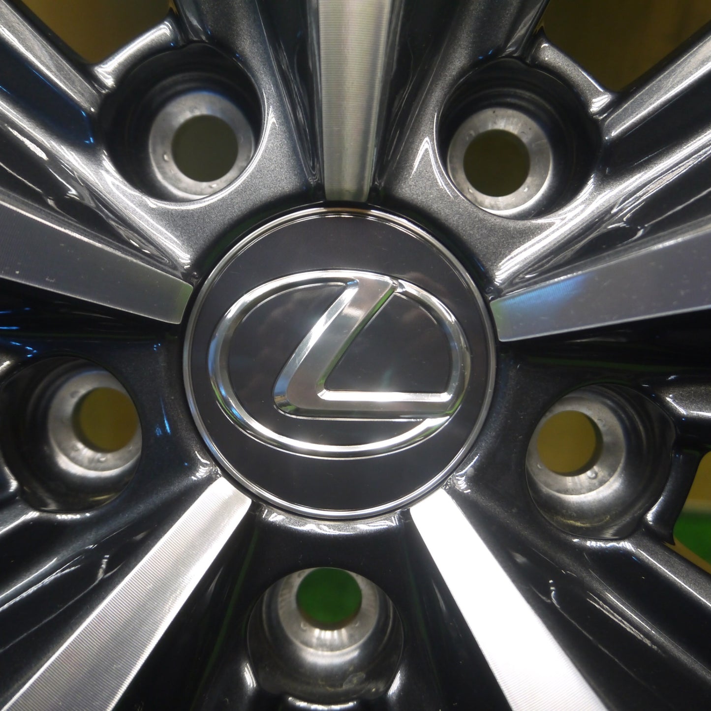 [送料無料] 新車外し！23年★レクサス LBX Cool 純正 ダークグレーメタリック+切削光輝 225/55R18 ミシュラン e・プライマシー PCD114.3/5H★4102506Hノ