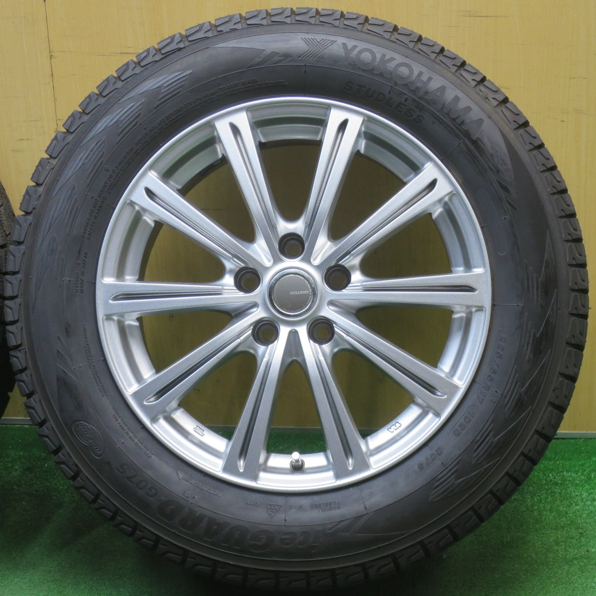 ほぼ未使用！キレイ★スタッドレス 225/65R17 ヨコハマ アイスガード G075 MiLLOUS PS ミルアス 17インチ PCD114.3/5H★6022509NJス
