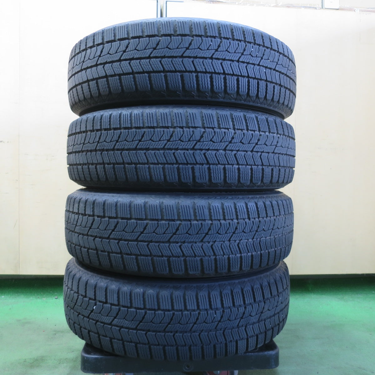バリ溝！22年！キレイ！8.5分★スタッドレス 175/65R15 トーヨー オブザーブ GIZ2 GMach 15インチ PCD100/4H★6042007イス