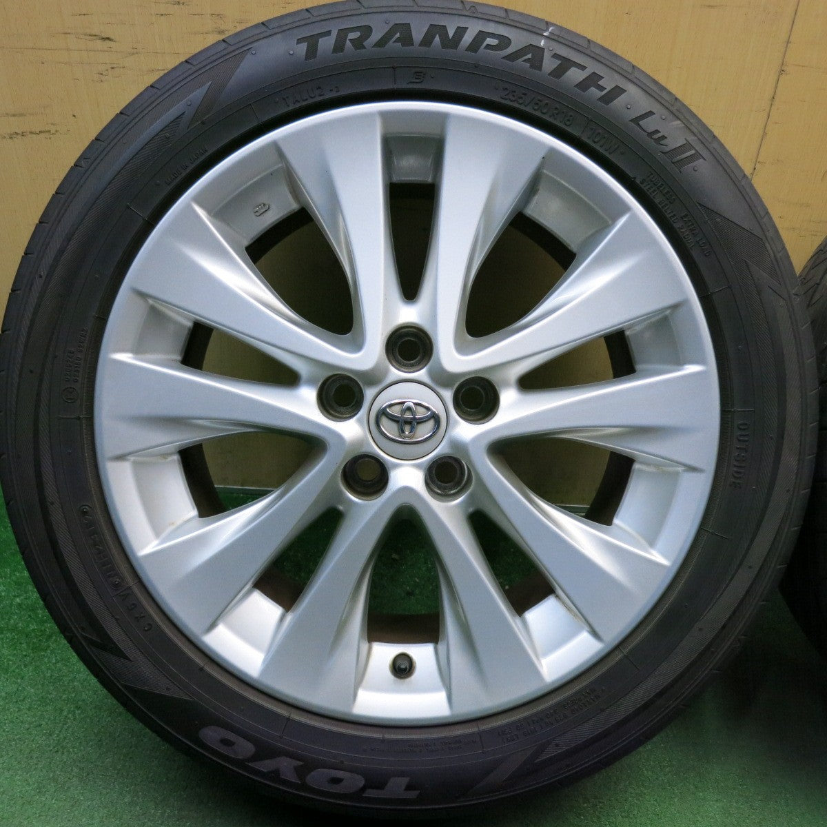 バリ溝！8.5分★トヨタ 20系 アルファード ヴェルファイア 純正 235/50R18 トーヨー トランパス LuⅡ 18インチ PCD114.3/5H★6043001HAノ