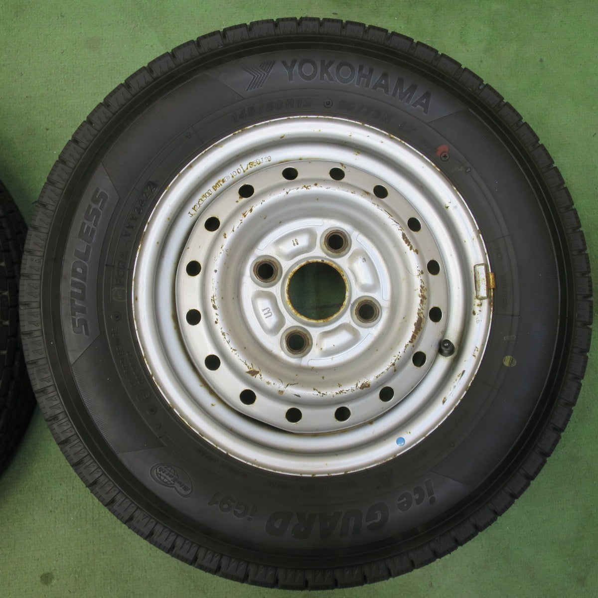 バリ溝！22年！9.5分★スタッドレス 145/80R12 80/78N ヨコハマ アイスガード iG91 スチール ホイール 12インチ PCD100/4H★6042707イス