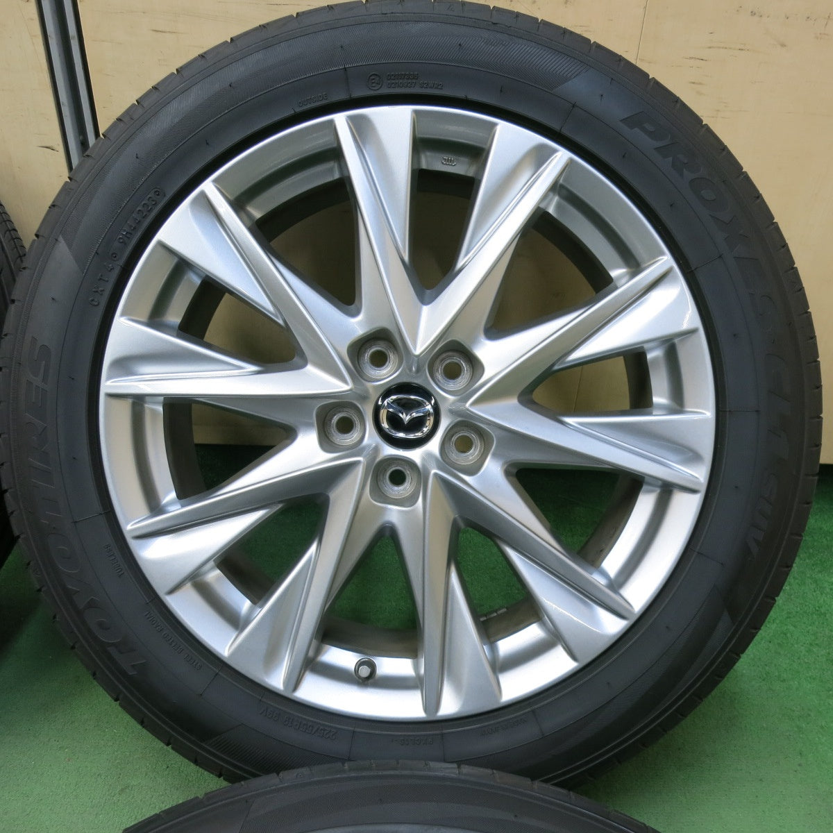 バリ溝！23年！キレイ！9.5分以上★マツダ CX-8 純正 225/55R19 トーヨー プロクセス CL1 SUV 19インチ CX8 PCD114.3/5H★5052814SYノ