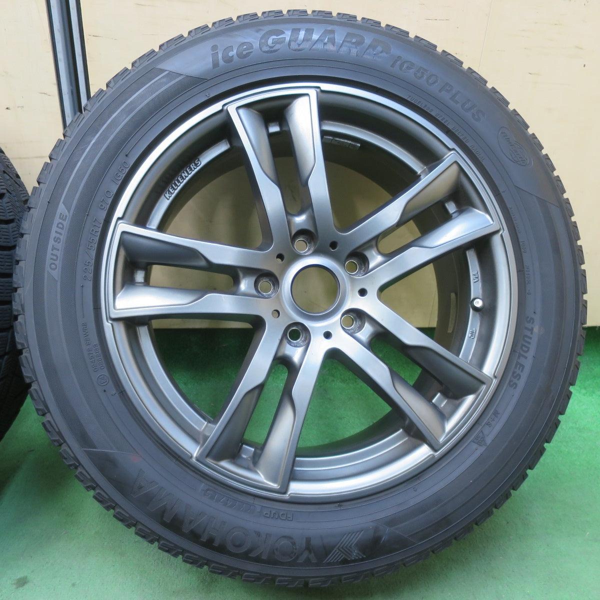バリ溝！9分★BMW 等 KELLENERS 225/55R17 スタッドレス ヨコハマ アイスガード iG50 プラス ケレナーズ 17インチ PCD112/5H★5122708イス